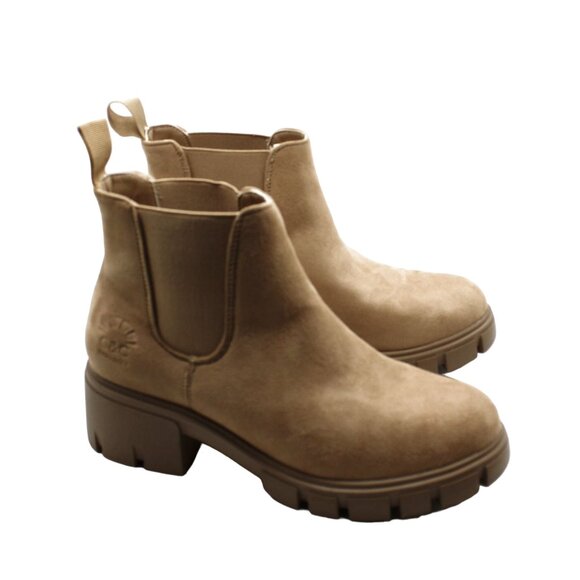 Women's Destiny Bootie by C&C California in Sand - Picture 4 of 8